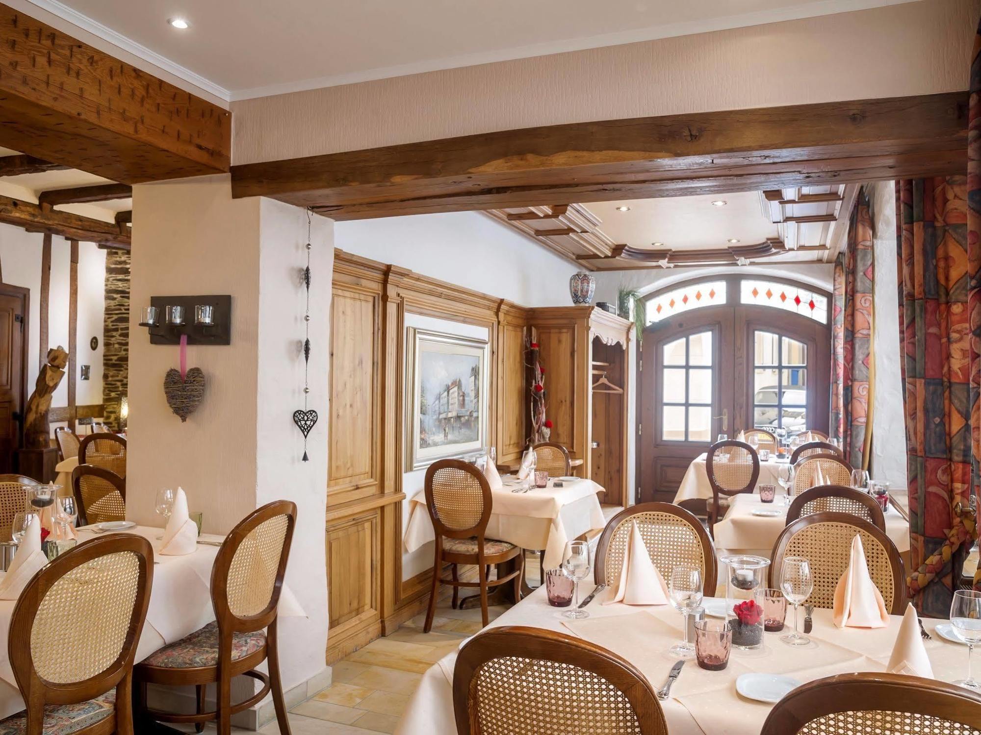 Logis Hotel-restaurant Petry 3*