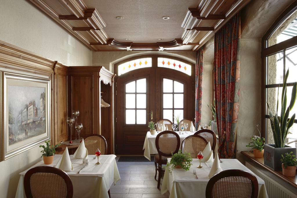 Logis Hotel-restaurant Petry Hotel 3*