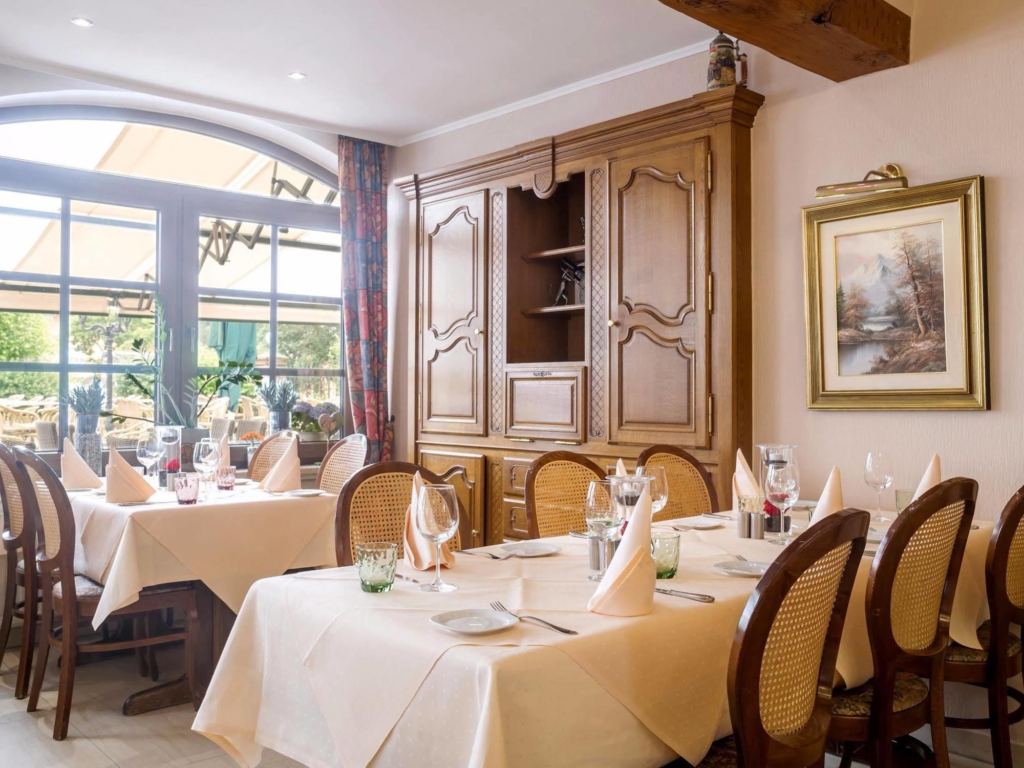 Hotel Logis Hotel-restaurant Petry