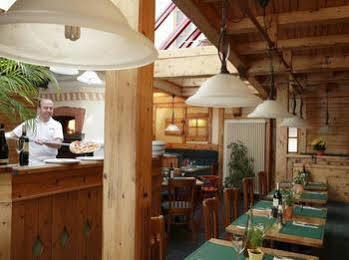 Hotel Logis Hotel-restaurant Petry 3*